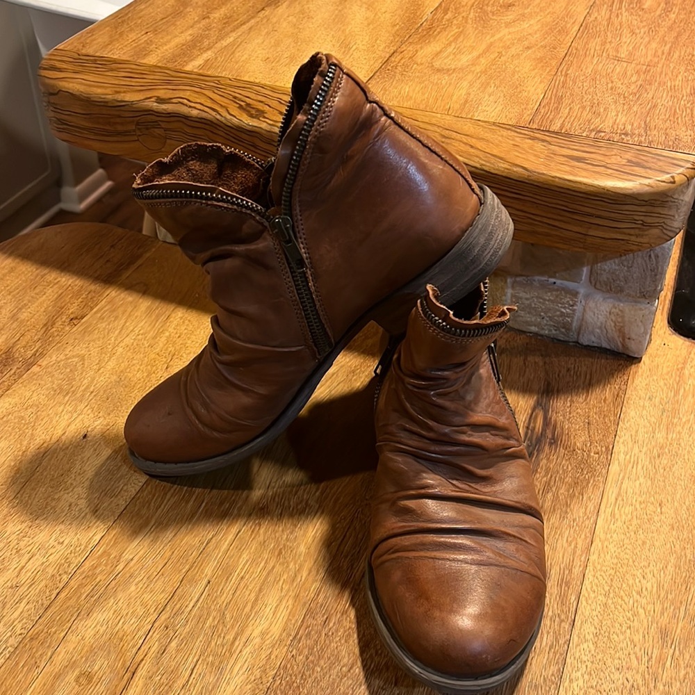 MIZ MOOZ size 9